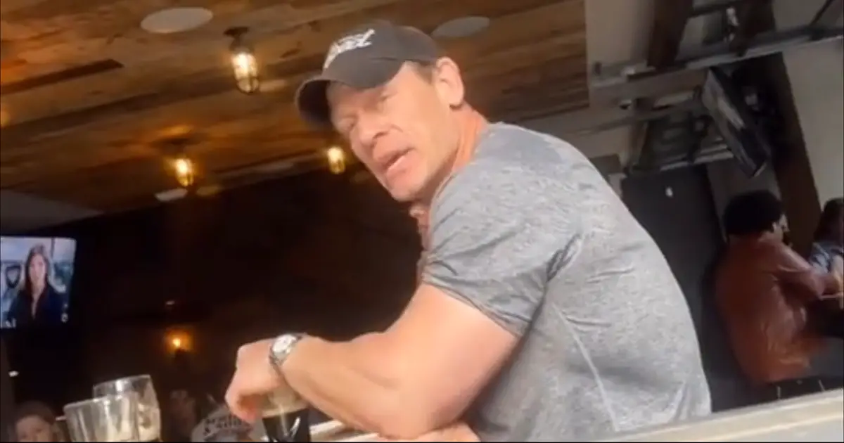 John Cena Shuts Down An Annoying Fan At Restaurant