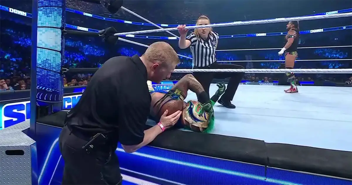 Rey Mysterio Legitimately Injured During WWE SmackDown